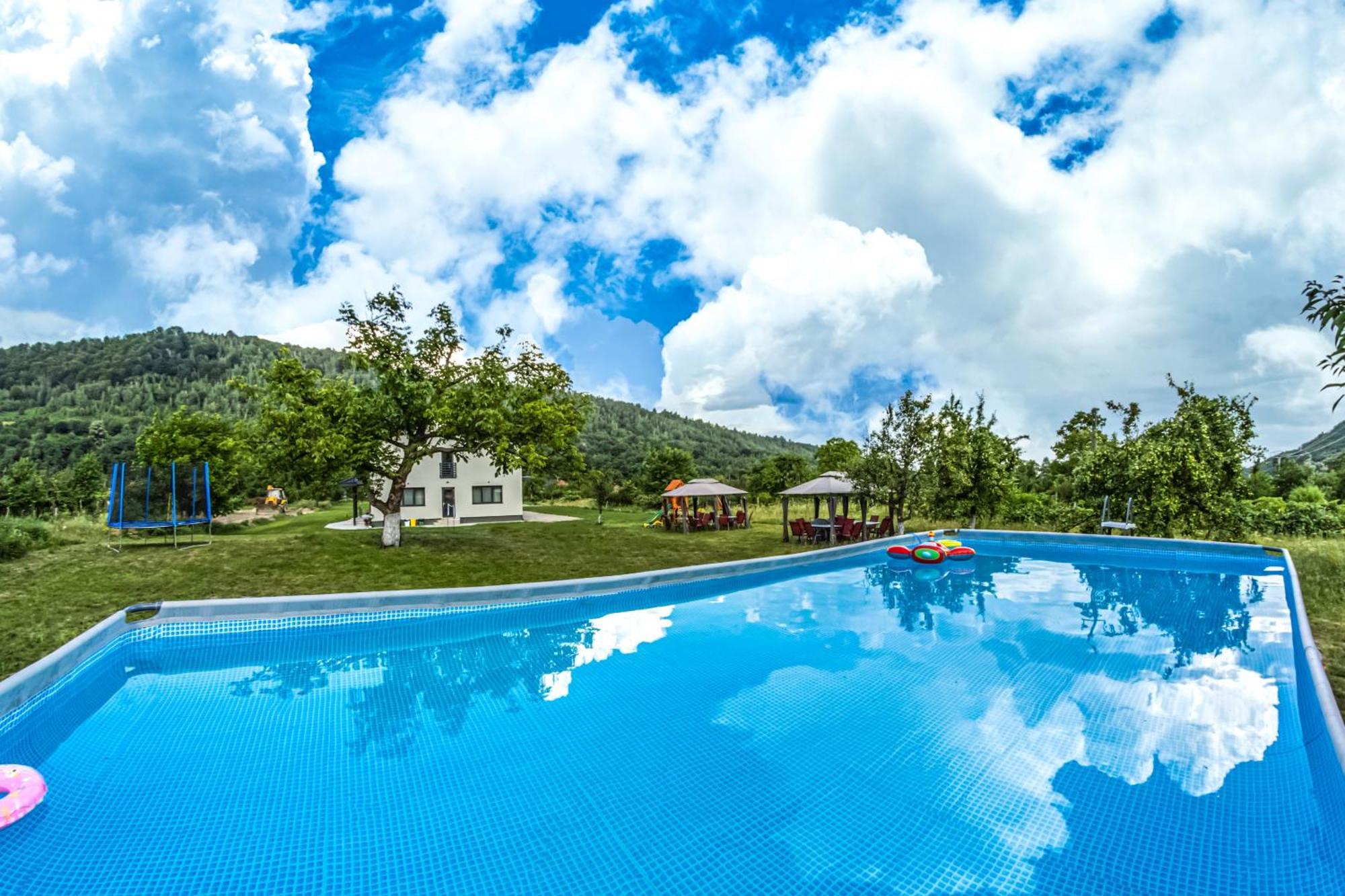 Transalpina Retreat Ξενοδοχείο Novaci-Străini Εξωτερικό φωτογραφία