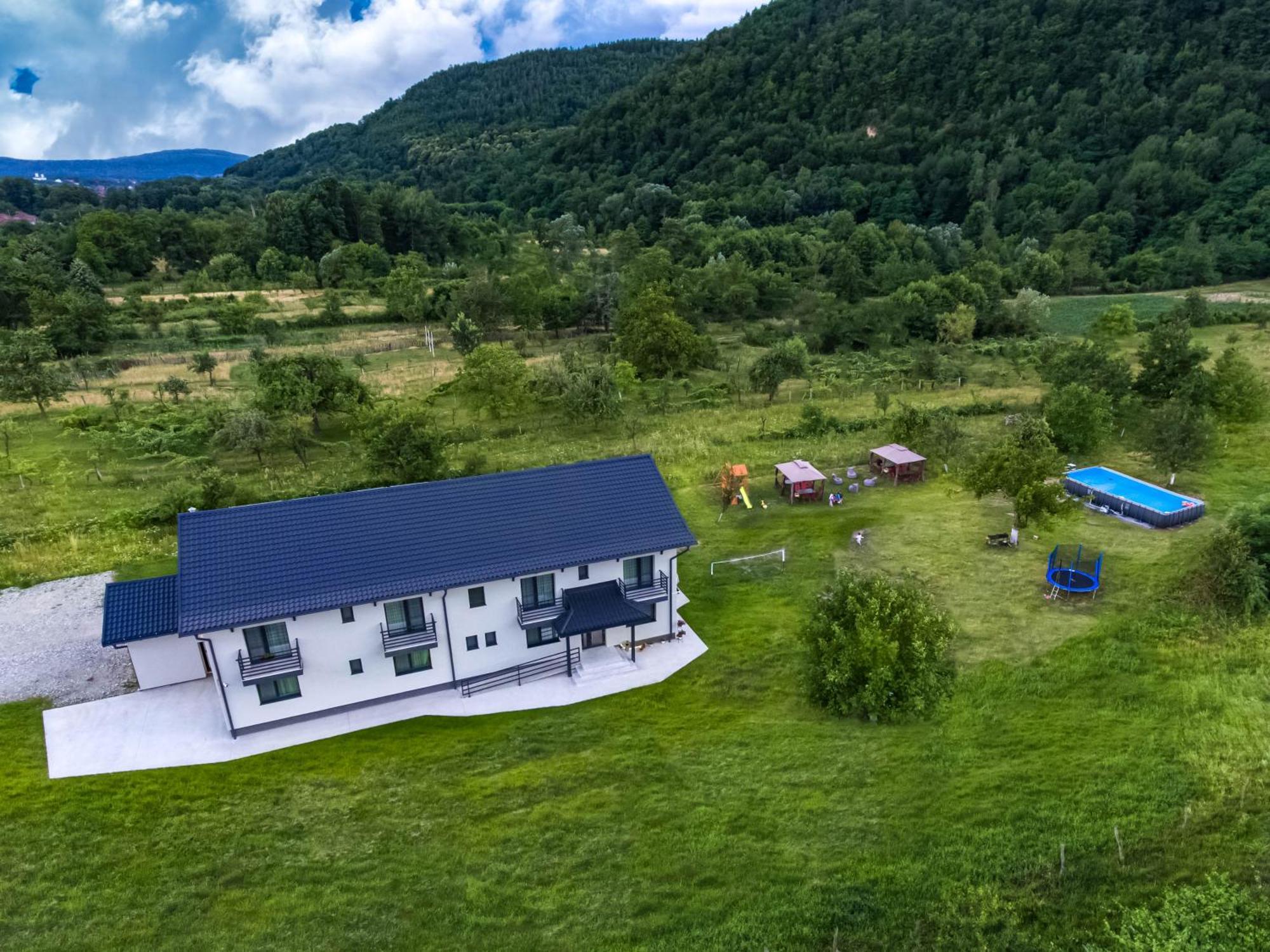 Transalpina Retreat Ξενοδοχείο Novaci-Străini Εξωτερικό φωτογραφία